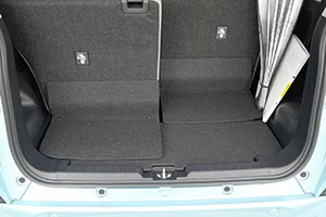 ラゲッジスペース3