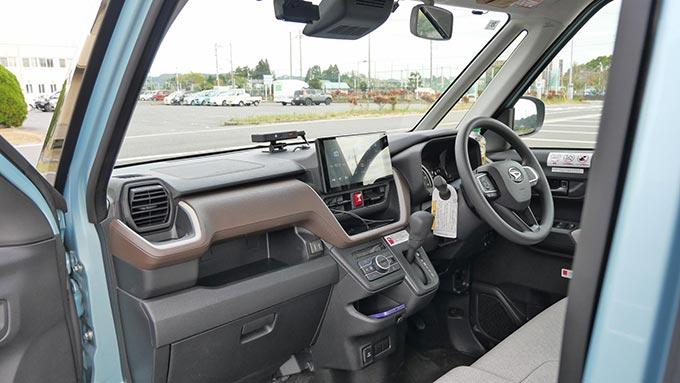 ムーヴ:内装助手席