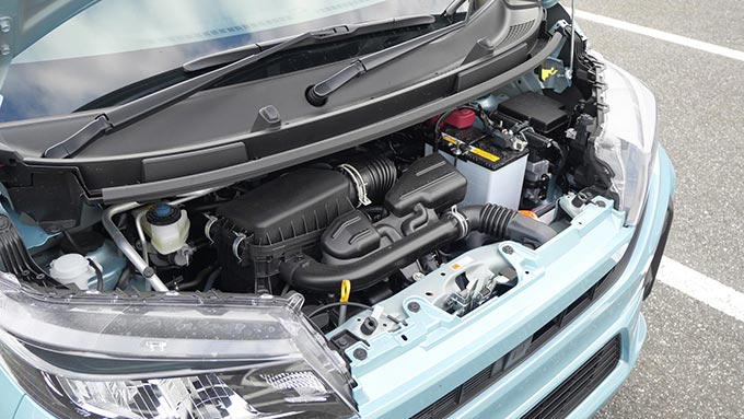 ムーヴ:エンジンルーム