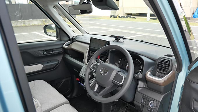 ムーヴ:内装運転席1