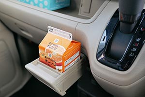 カップホルダー中央2