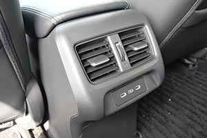 AV[g5