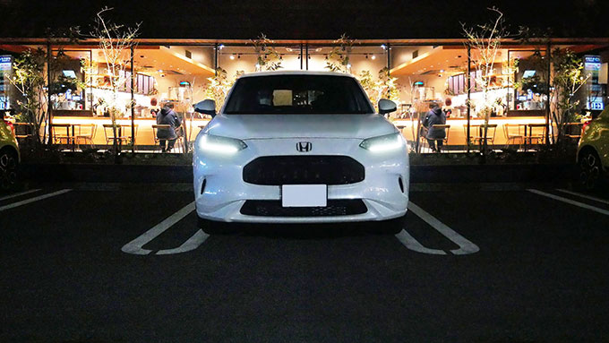 ZR-VF̃{fBfUC