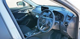 CX-3・内装（昼）運転席