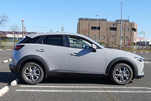 CX-3のサイドビュー