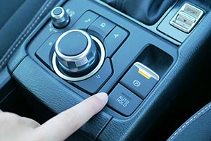 内装ブレーキホールド