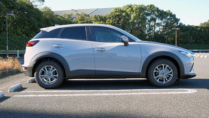 CX-3：ボディデザインサイドとリアシート