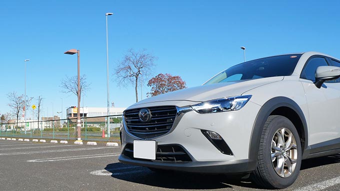 CX-3：フロントデザインと青空の気持ちよさ