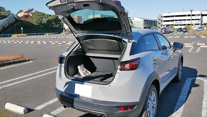 CX-3：ラゲッジルーム（荷室）