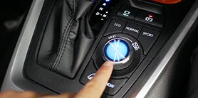 RAV4E4WD؂ւXCb`